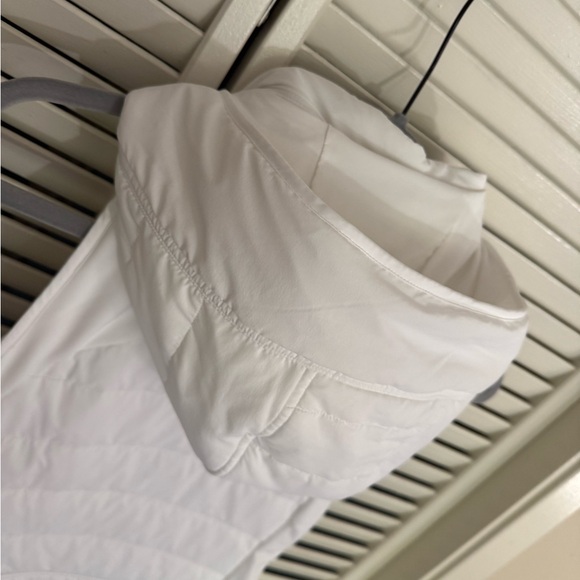 Lululemon White Another Mile Vest Size 6. - Picture 5 of 8